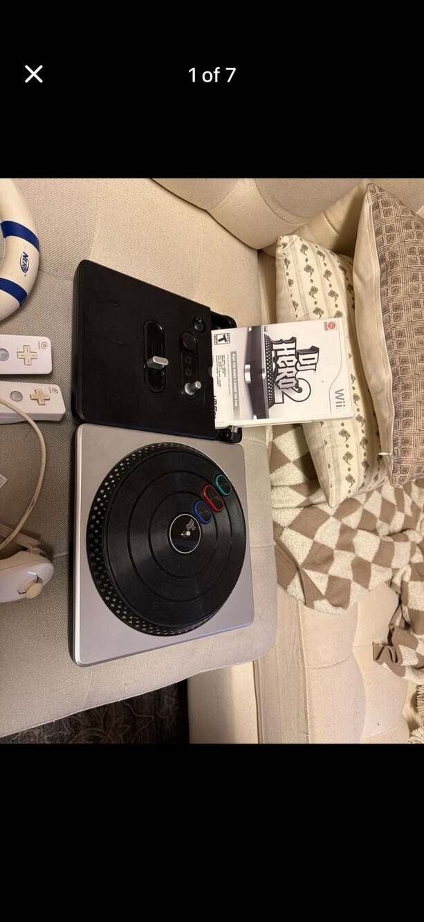 DJ Hero 2 Game and Turntable Controller for Nintendo Wii